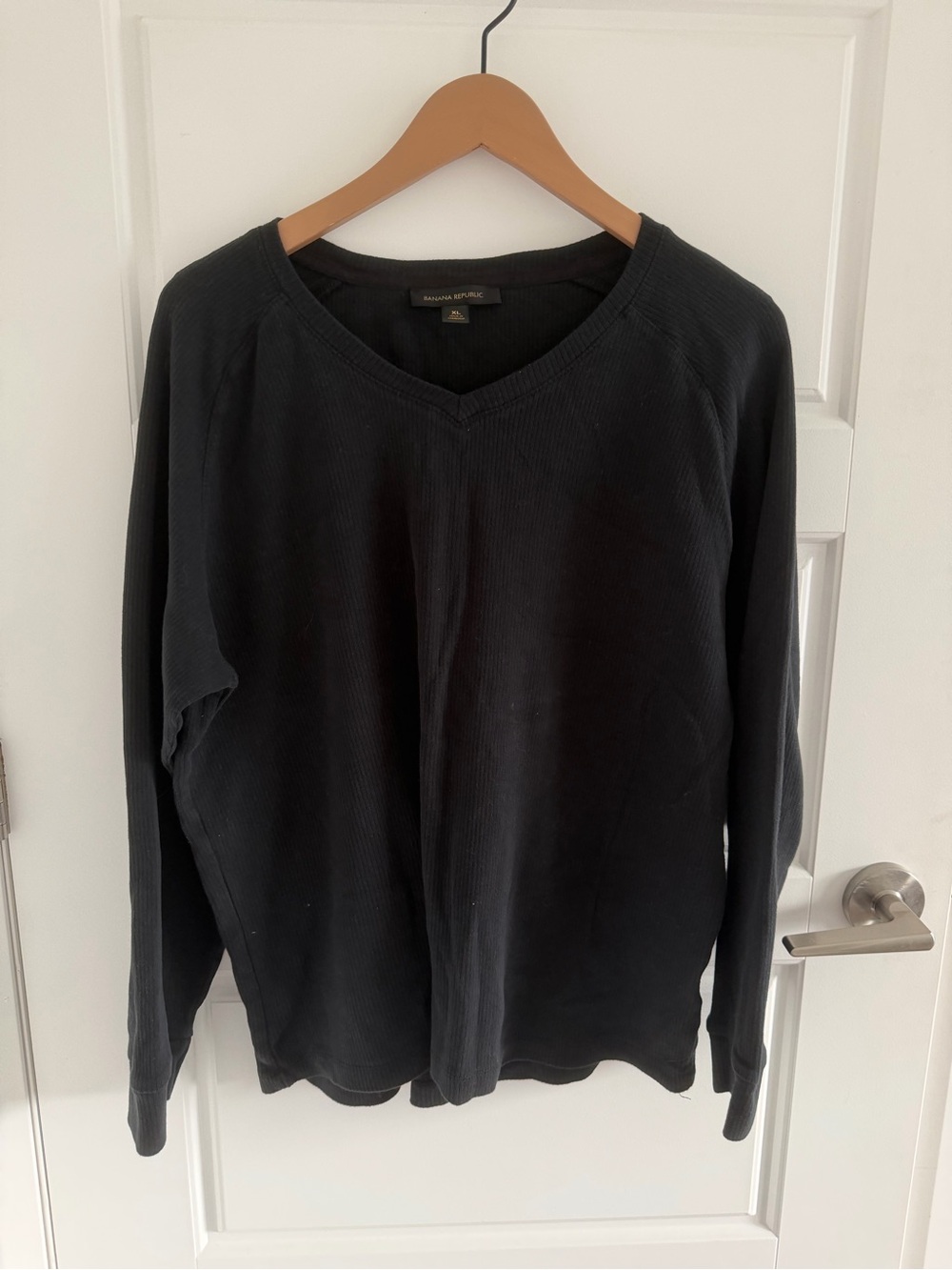 Banana Republic Black V‑Neck Sweater XL